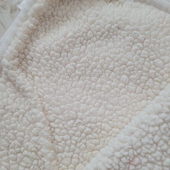 Pink & White Knitted Baby Blanket - Picture 4 of 5